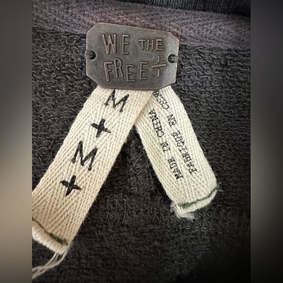 We The Free Medium Cardigan Snap Up Asymmetric Animal Print Gray Leopard Sweater - Picture 8 of 11